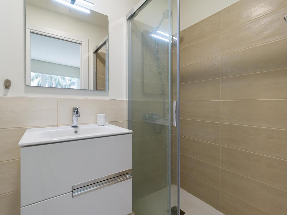Homeforguest Apartamento Con Terraza Y Parking En Las Canteras 라스팔마스 외부 사진
