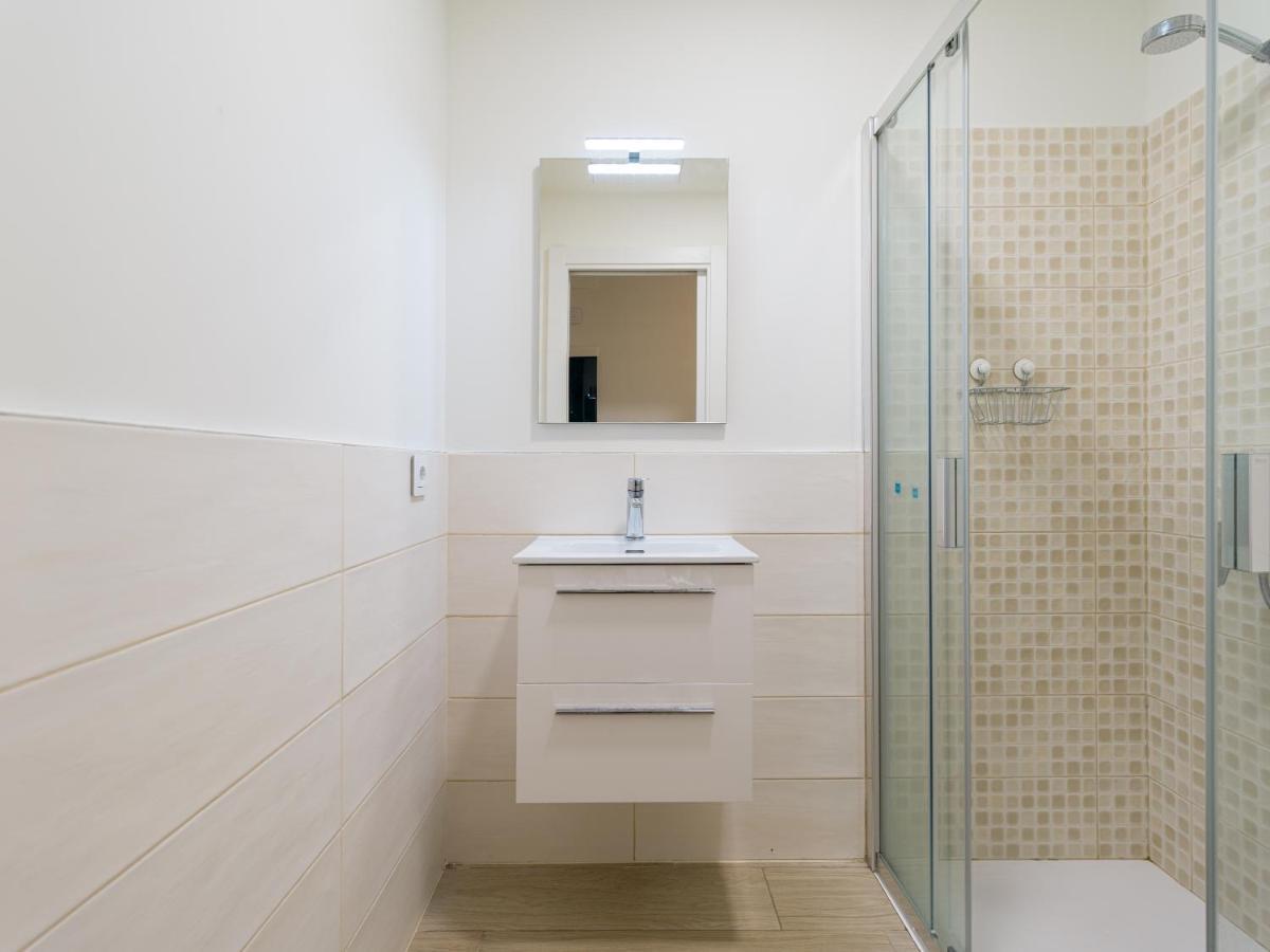 Homeforguest Apartamento Con Terraza Y Parking En Las Canteras 라스팔마스 외부 사진